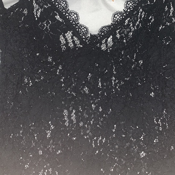 3 lingerie pieces, Runs small, bra size is 34 c - Picture 3 of 3